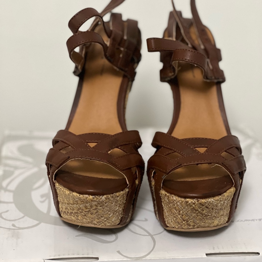 Brown heels/wedges